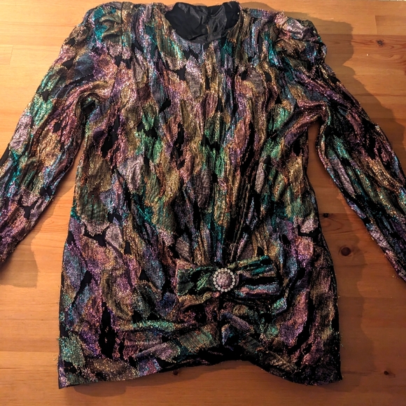 Vintage Tops - 80's pastel metallic top with a gemstone bow